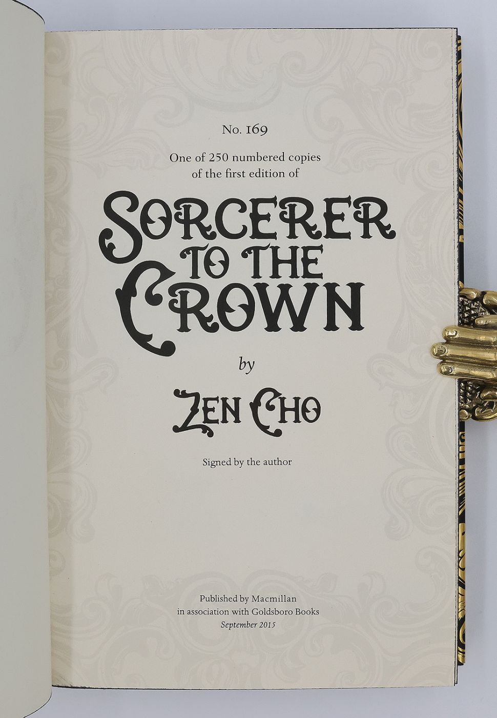 SORCERER TO THE CROWN -  image 2